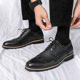 Yeknu Leisure Retro Bullock Design Men Classic Business Formal Shoes Pointed Toe Carving Leather Shoes Men Office Oxford Dress Shoes