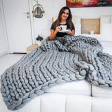 Yeknu Handmade Chunky Knit Blanket Large Thick Wool Bulky Knitting Throw for Bedroom Decor Pet Bed Chair Mat Rug Grey