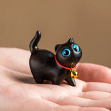 Yeknu Mini Cute Cat Ornaments Sandalwood Hand-Carved Wooden Cat Kitten Figures Miniatures Model Room Home Desktop Decoration Sculpture