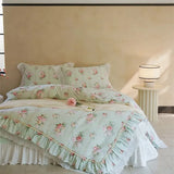 Yeknu Elegant Vintage Floral Lovely White Lace and Ruffle Chic 100%Cotton Girls Duvet cover set Soft Quilted Bedspread 2Pillowcases