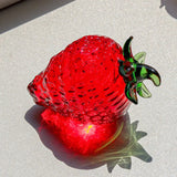 Yeknu Glass Red Strawberry Figurine Crystal Fruit Collectible Art Glass Miniature Ornament Tabletop Desk Paperweight Glass Home Decor