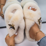 Yeknu Women&#39;s Slippers Fluffy Faux Fur Rhinestone Letter M Decor Slides Flat Sandals Cute Slippers Flip Flops Luxury Shoes Wholesale