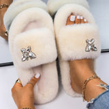 Yeknu Women&#39;s Slippers Fluffy Faux Fur Rhinestone Letter M Decor Slides Flat Sandals Cute Slippers Flip Flops Luxury Shoes Wholesale