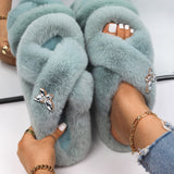 Yeknu Women&#39;s Slippers Fluffy Faux Fur Rhinestone Letter M Decor Slides Flat Sandals Cute Slippers Flip Flops Luxury Shoes Wholesale